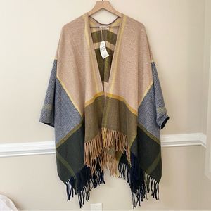 NWT Moss Rose Plaid Fringe Blanket Sweater Wrap